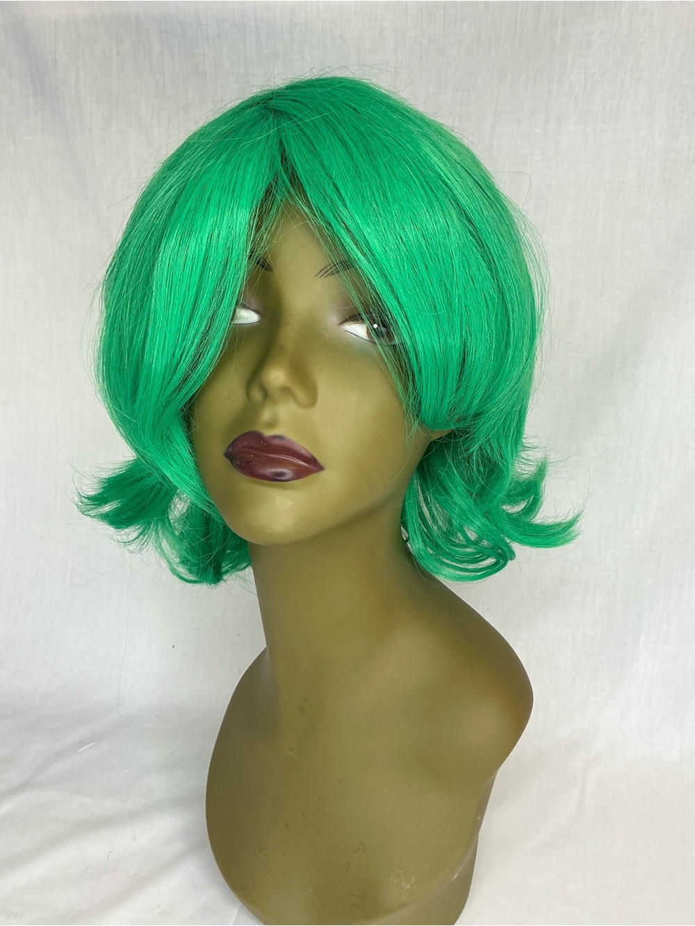 2142 - Bright Green Short Layered Wig - Women Hair